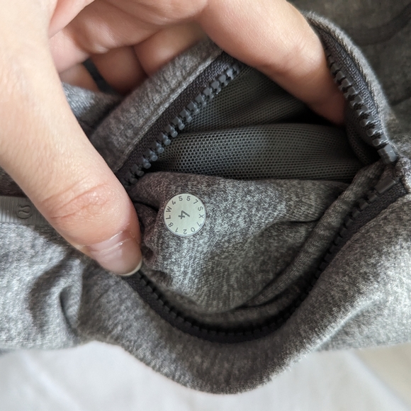 Lululemon Define Jacket - Picture 4 of 4